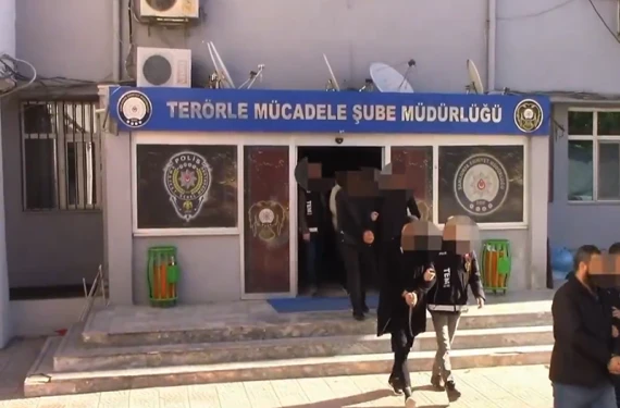 917 gözaltı