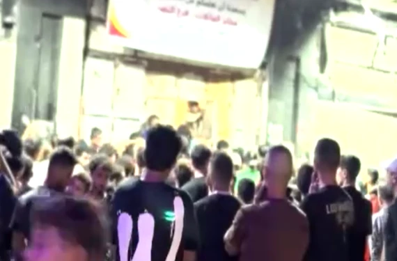 Metrelerce uzunluktaki ekmek kuyrukları...