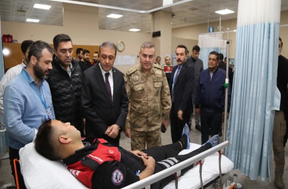 Şanlıurfa'da yaralı polislere ziyaret