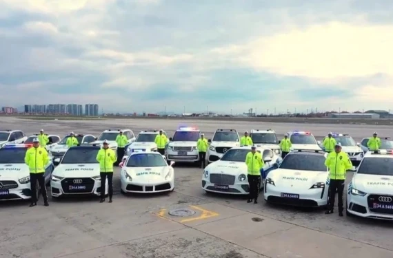 Polis artık Ferrari ve Bentley’le devriye atacak