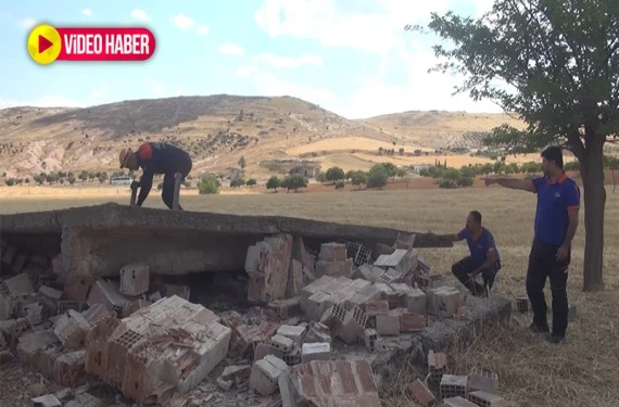 Şanlıurfa'da ev çöktü: