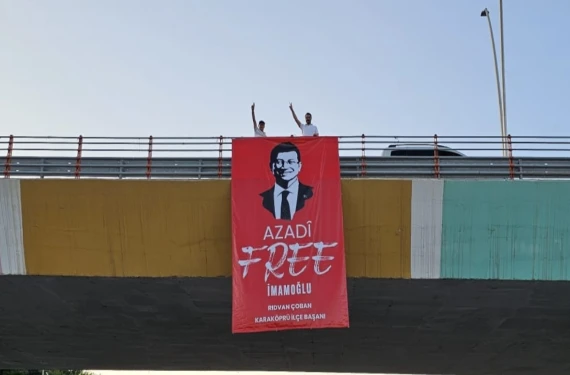 Kürtçe, İngilizce çağrı...