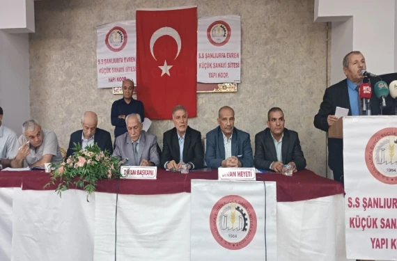 Üyeler sandık başında
