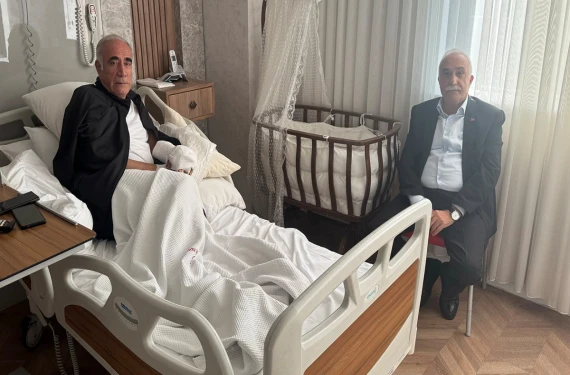 Fakıbaba hastanede ziyaret etti