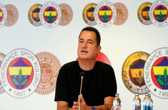 Acun Ilıcalı görevini bıraktı