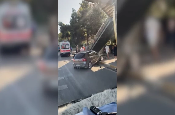 Kaldırıma çıktı