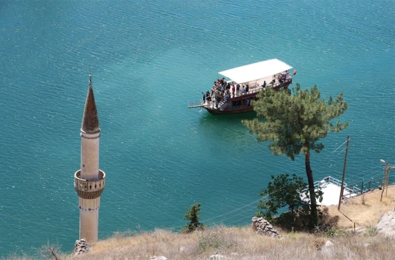 Bu fotoğrafı çekmek için gidiyorlar...