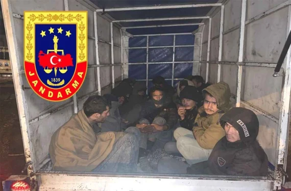 Jandarmanın dikkatinden kaçamadılar