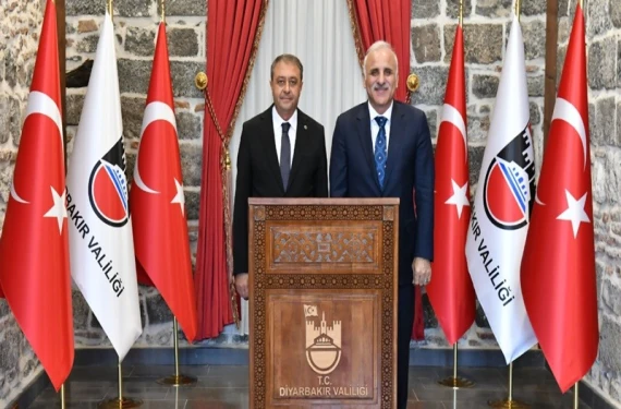 Meslektaşını ziyaret etti