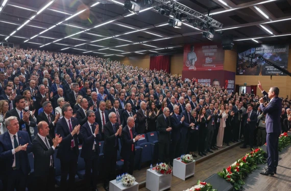 CHP’de Olağanüstü Kurultay