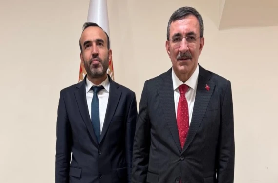 DEM'li vekilden önemli görüşme