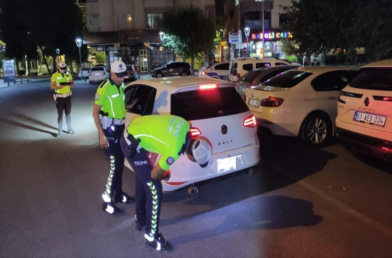 Abartılı egzoz ve müziğe ceza