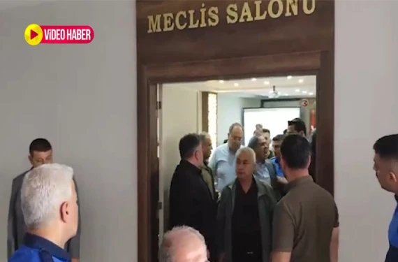 Şanlıurfa’da belediye meclisi karıştı!