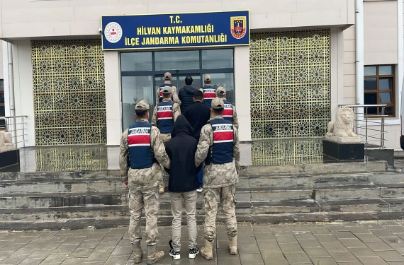3 kişi tutuklandı