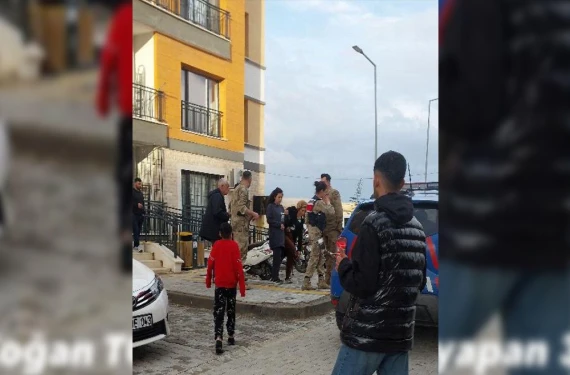 Gözaltılar var...