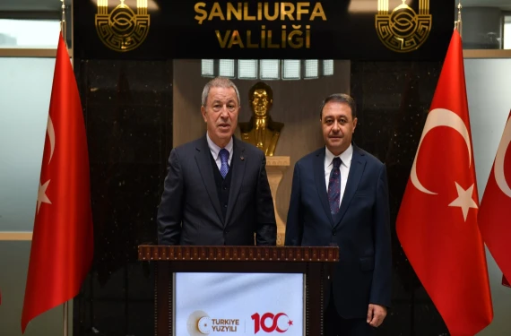 Valilik ve Büyükşehir Belediyesini ziyaret etti