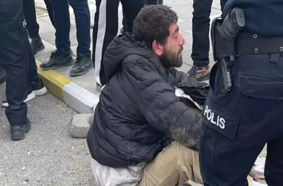 Elinde bıçakla tehditler savuruyordu
