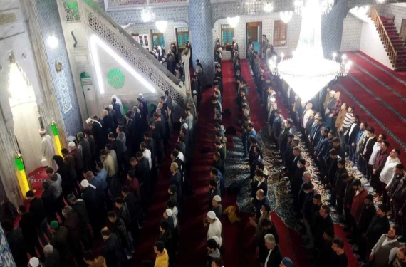 Ramazanın ilk orucu için sahura kalkılacak