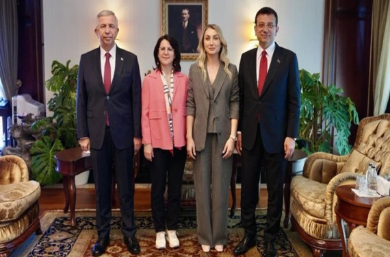 Görüşme sonrası 'birlikteyiz' mesajı