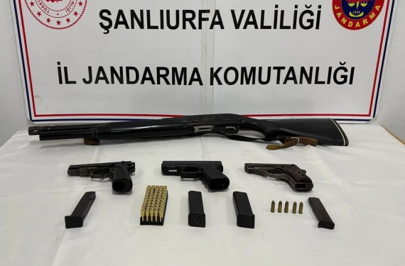 Çok sayıda ruhsatsız silaha el konuldu