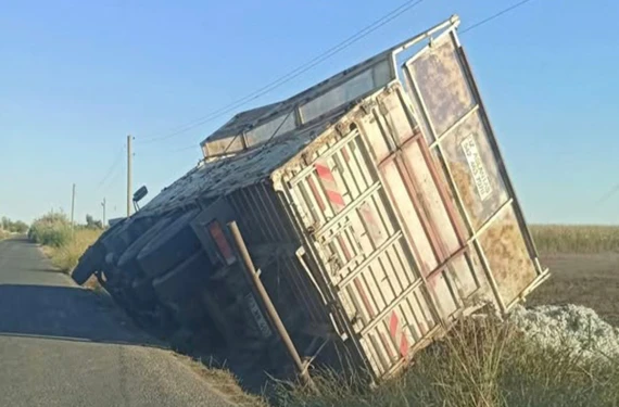 Sürücü yaralandı