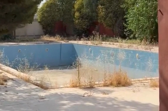 Havuz var ama kapalı