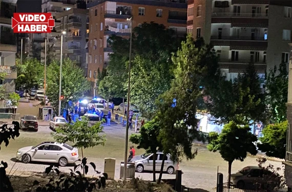 Öfkeli esnaf motosikleti parçaladı!