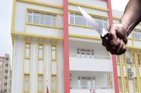 Belediye binasında...