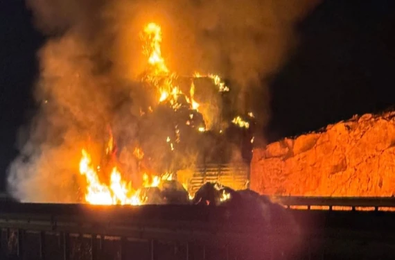 Yol trafiğe kapatıldı