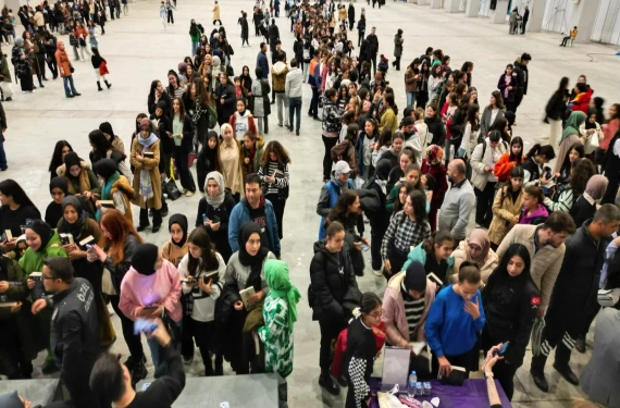 Bir haftada 310 bin kişi