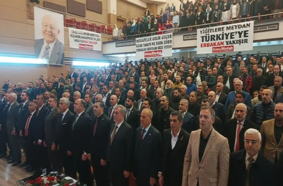 İki liste yarışıyor