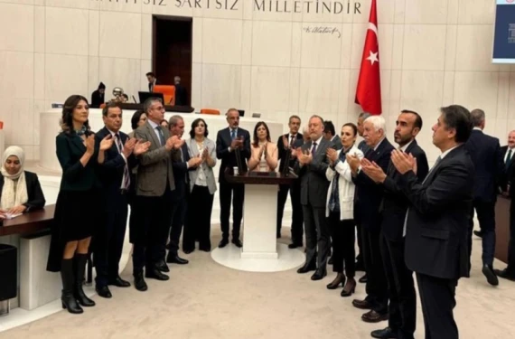 TBMM’de kürsü işgali