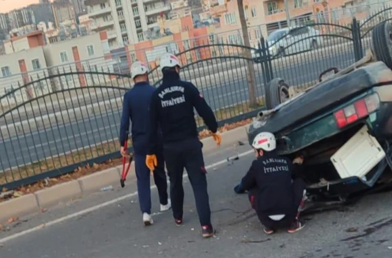 Araçta sıkıştılar...
