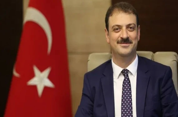 Bir çift maaş skandalı daha!