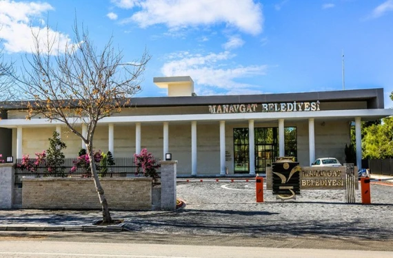 Belediye başkanı ve bazı yöneticiler gözaltında