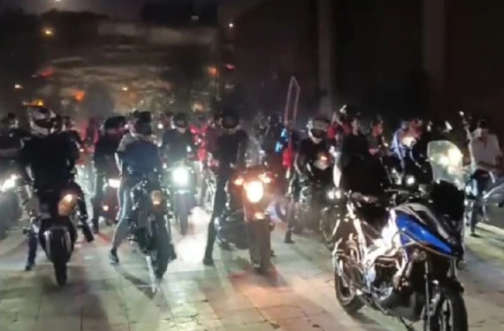 Kutlamalar sürüyor...