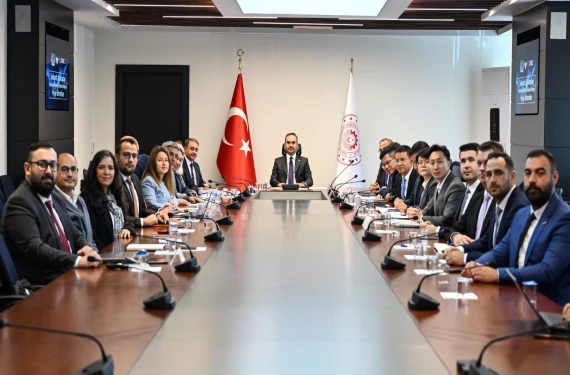 Bu kez gündem yenilenebilir enerji