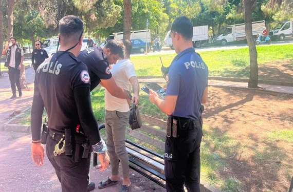 9 gözaltı
