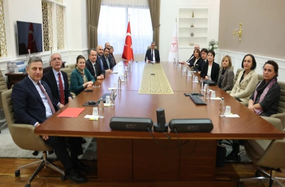 Yoğun bakım hizmetlerine düzenleme...