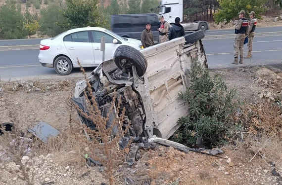 Baba ve oğlu yaralandı