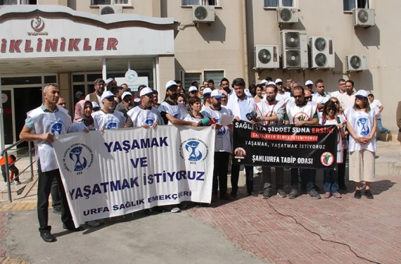 Urfa'da sağlıkçılar tepkili
