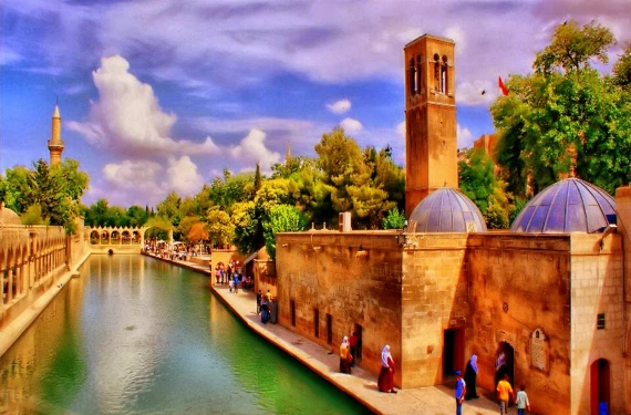 Şanlıurfa'yı öve öve bitiremedi!