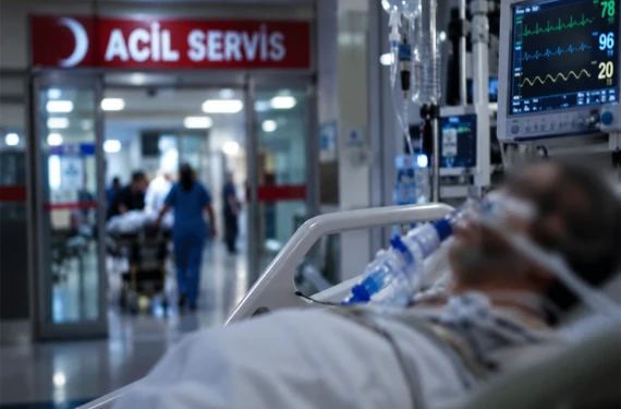 Zikir sırasında karnına şiş batırıldı: Hastanelik oldu
