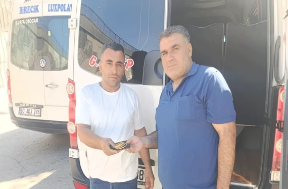 800 bin liralık altını sahibine verdi