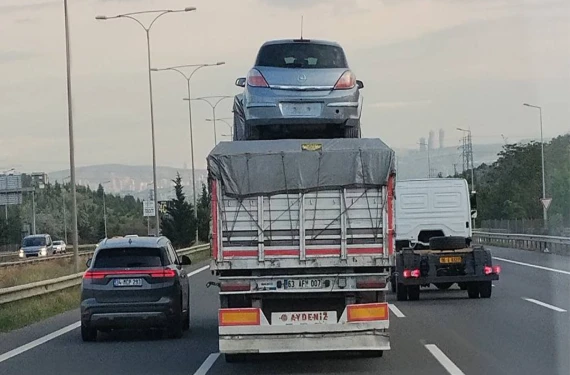 Tırın sürücüsünden akılalmaz yöntem