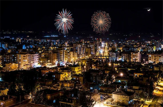 Şanlıurfa’da havai fişekler patladı