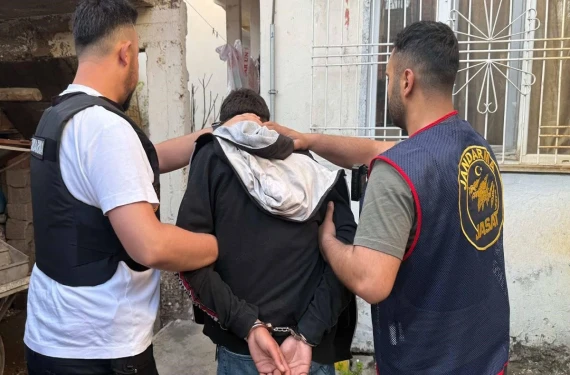 Kamu kurumlarını hedef aldılar