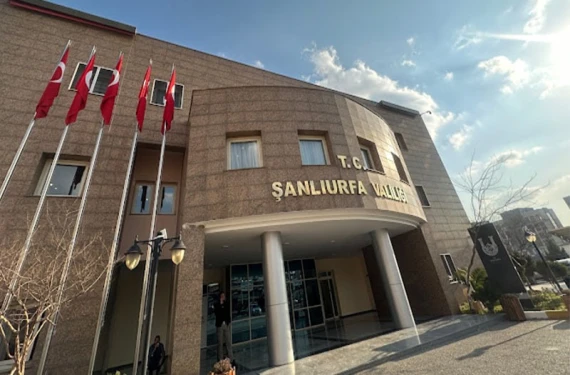 Vali tedbirler için iki bakanla görüştü