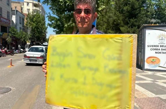 Görenler dönüp bir daha baktı