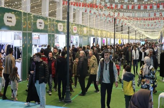 İğne atsan yere düşmez